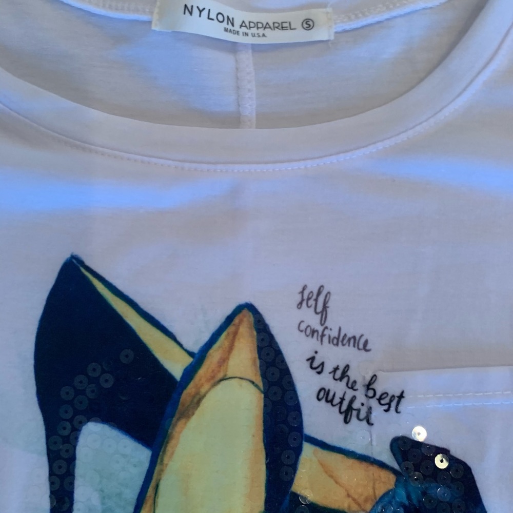 Tshirt - Picture 4 of 4